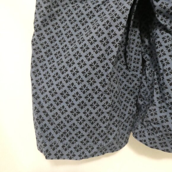 OLD NAVY - size 10 regular | Blue Shorts With Black Pattern Design - Picture 12 of 14